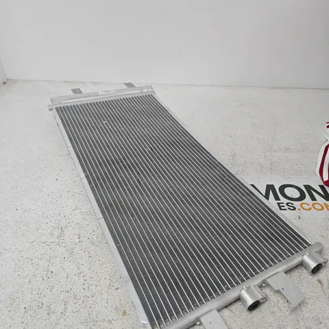 AUTOMOTIVE AIR CONDITIONING CONDENSER - MODEL UNSPECIFIED