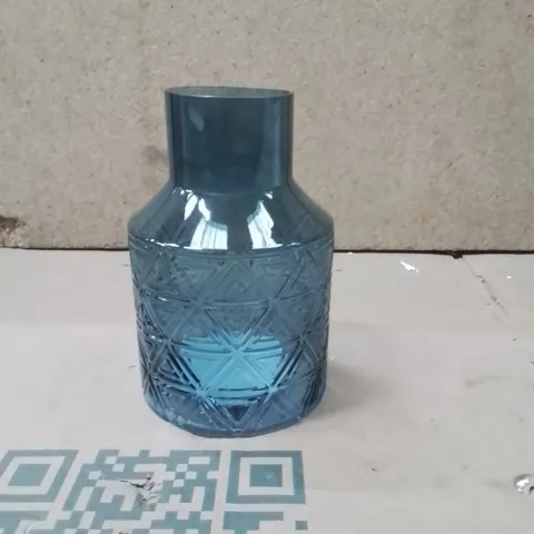 BOXED EZEQUIEL TABLE VASE BLUE