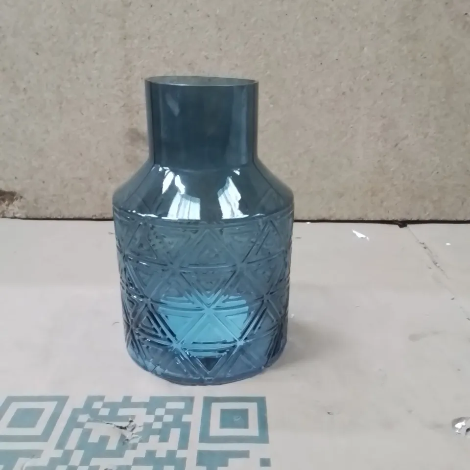 BOXED EZEQUIEL TABLE VASE BLUE 