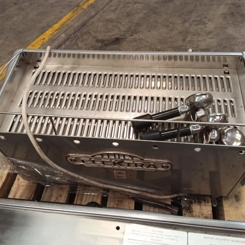 ELEKTRA MAXI DOUBLE HEAD COFFEE MACHINE