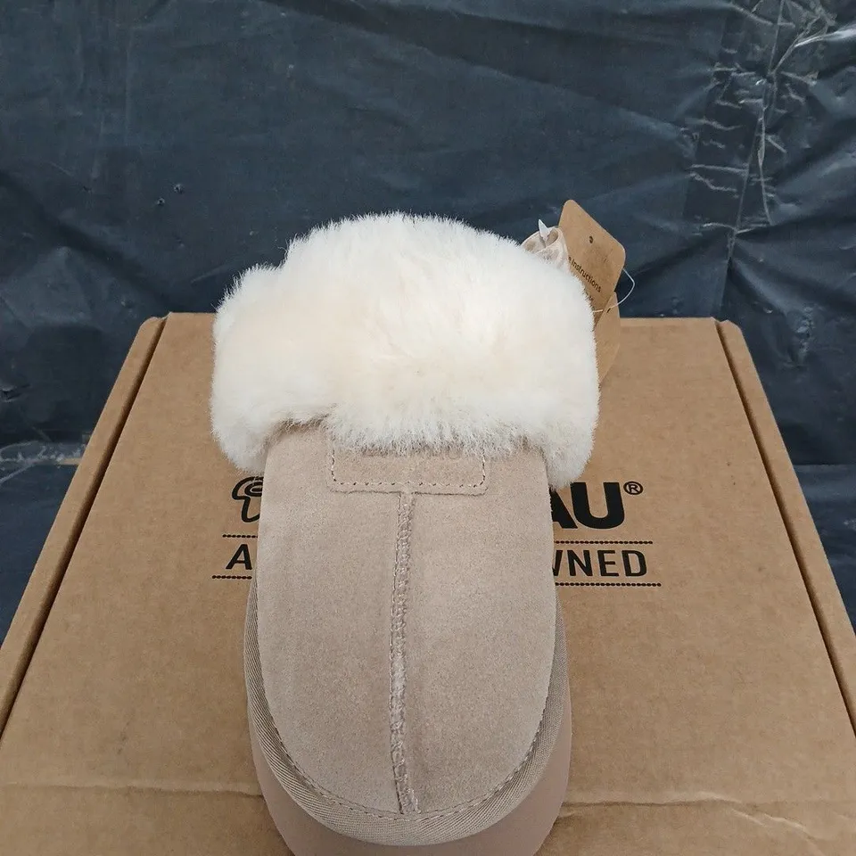 BOXED PAIR OF EVERAU FANTAIL SHOES - UK SIZE 38