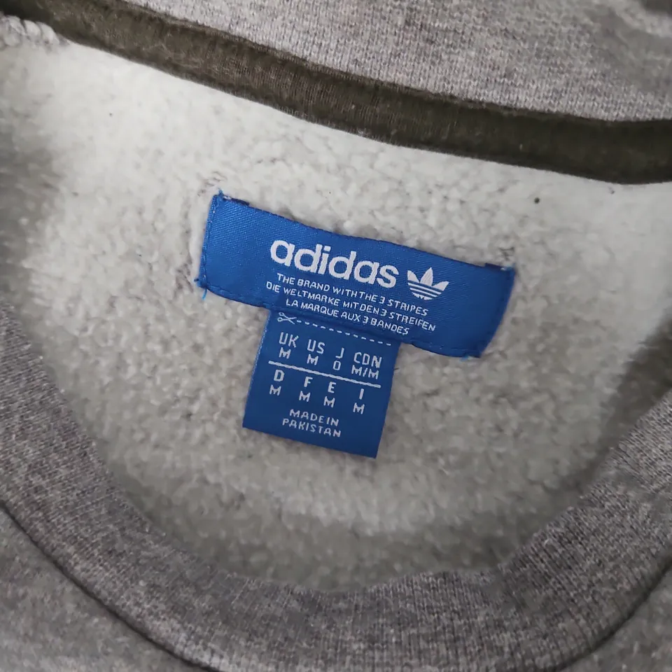 ADIDAS GREY SWEATSHIRT WITH 3-STRIPES LOGO – UK SIZE M