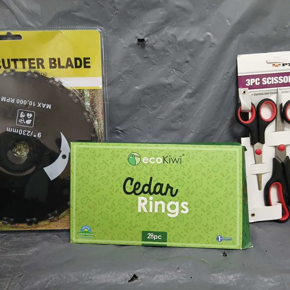 BOX OF APPROXIMATELY 12 ASSORTED ITEMS TO INCLUDE - 3 PIECE SCISSOR SET , CEDAR RINGS , BRUSH CUTTER BLADE ETC