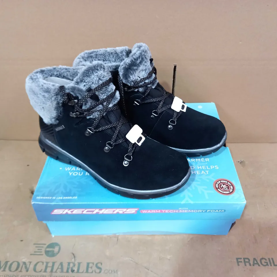 BOXED PAIR OF SKECHERS - SIZE 8