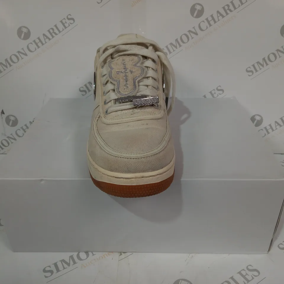 BOXED PAIR OF NIKE AIR FORCE 1 LOW TRAVIS SCOTT SHOES IN BEIGE UK SIZE 8.5