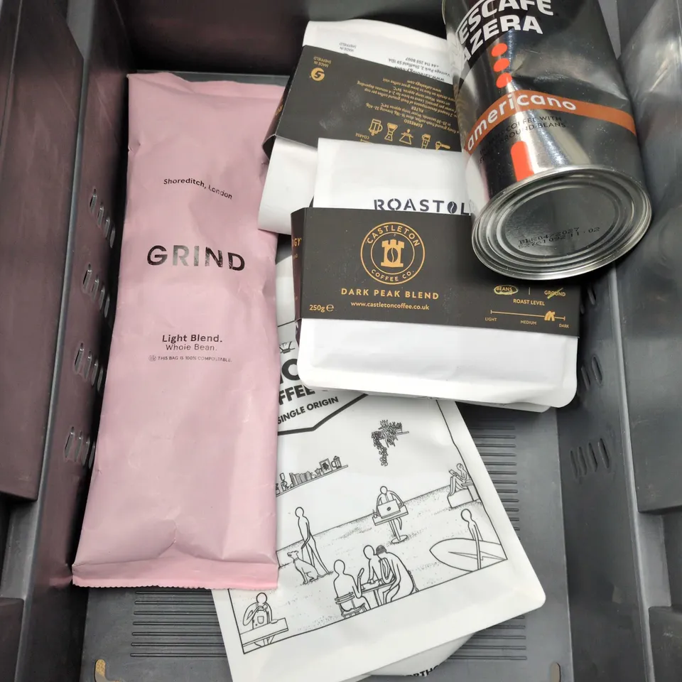 TOTE OF APPROXIMATELY 10 PACKS OF ASSORTED COFFEE BAGS AND JARS TO INCLUDE NESCAFE, PACT AND GRIND