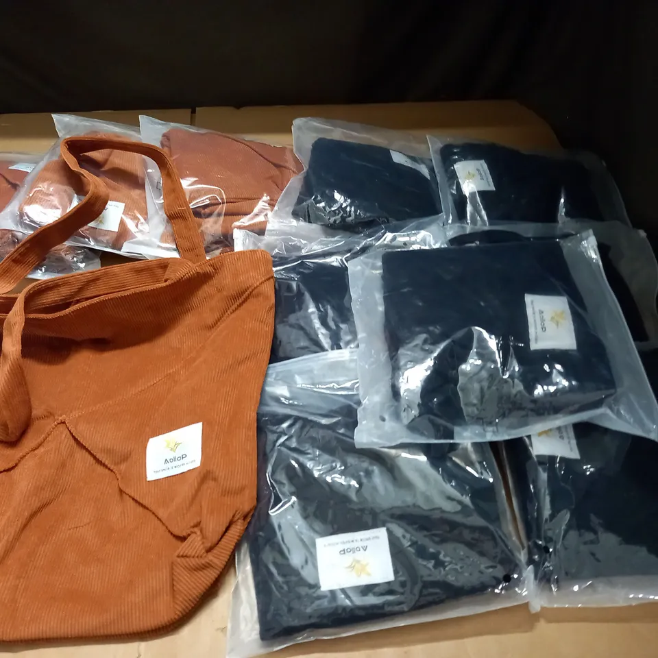 LOT OF 11 FABRIC SHOPPER BAGS