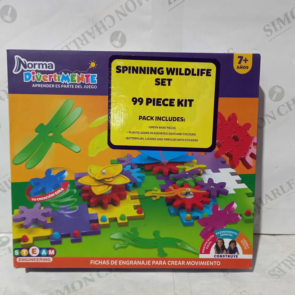 99 PIECE SPINNING WILDLIFE KIT