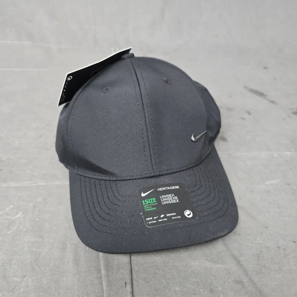 NIKE HERITAGE86 BASEBALL CAP – BLACK, ONE SIZE, UNISEX