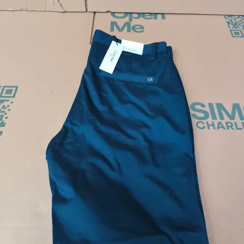 CALVIN KLEIN GOLF TROUSERS – NAVY, UK 32