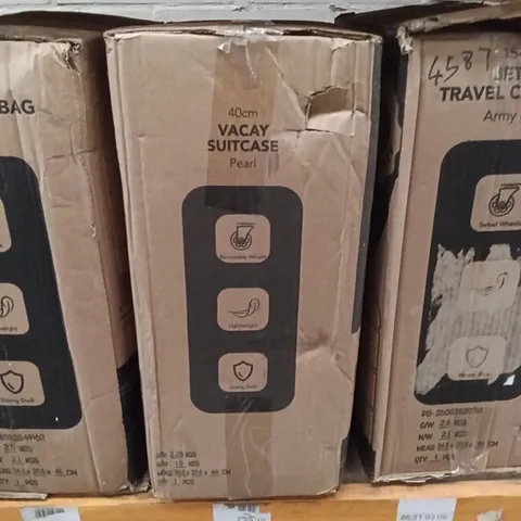 BOXED VACAY SUITCASE PEARL