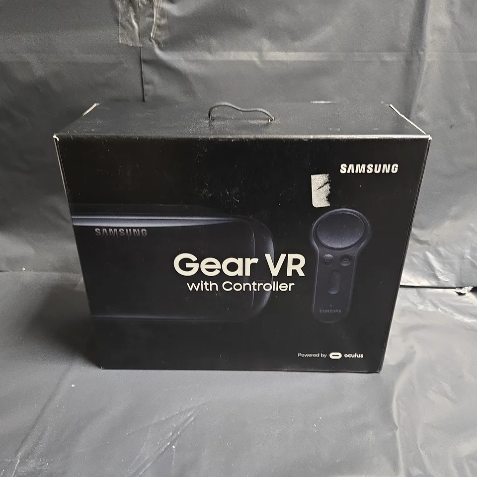 BOXED SAMSUNG GEAR VR 2017 (MISSING CONTROLLERS)