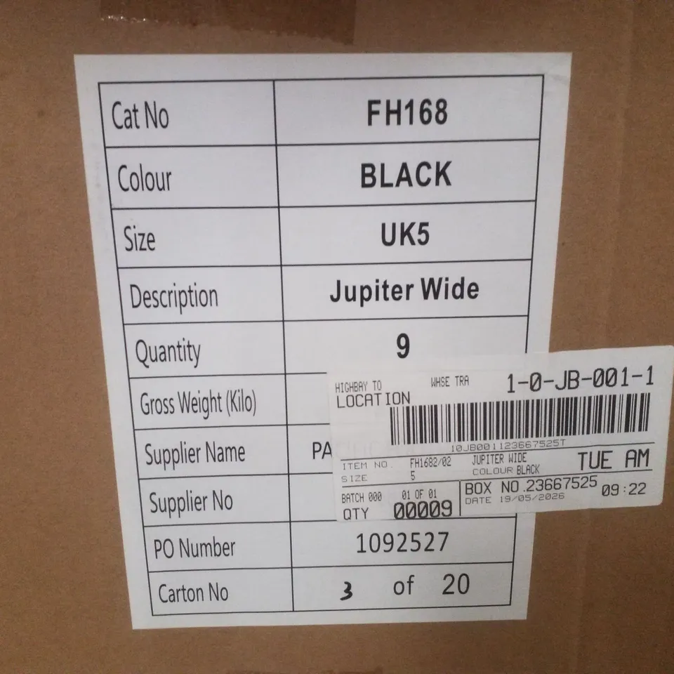 BOX CONTAINING APPROXIMATELY 9 PAIRS OF BRAND NEW SIMPLY BE BLACK JUPITER WIDE MESH SLINGBACK FLATS - SIZE 5