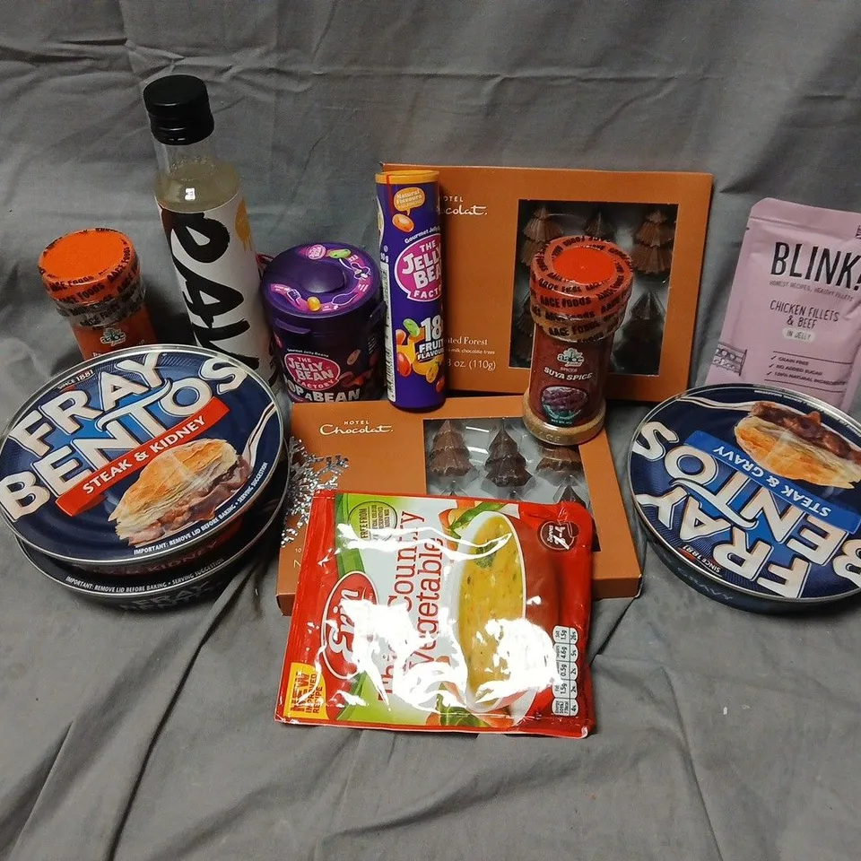 APPROXIMATELY 15 ASSORTED FOOD & DRINK ITEMS TO INCLUDE HOTEL CHOCOLAT THE NECHANTED FOREST, RAVE AMARETTO SYRUP, FRAY BENTOS PIE, ETC - COLLECTION ONLY