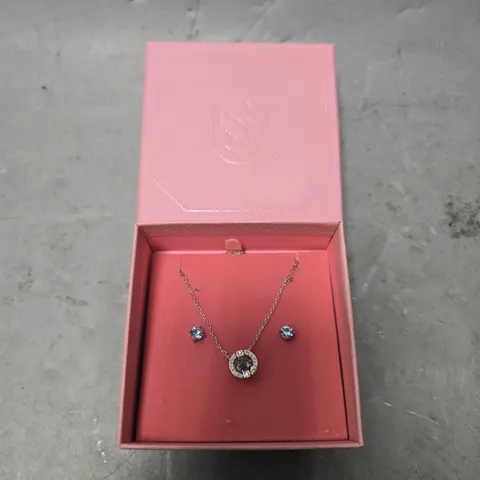 SWAROVSKI BLUE STONE NECKLACE & STUD EARRING SET 