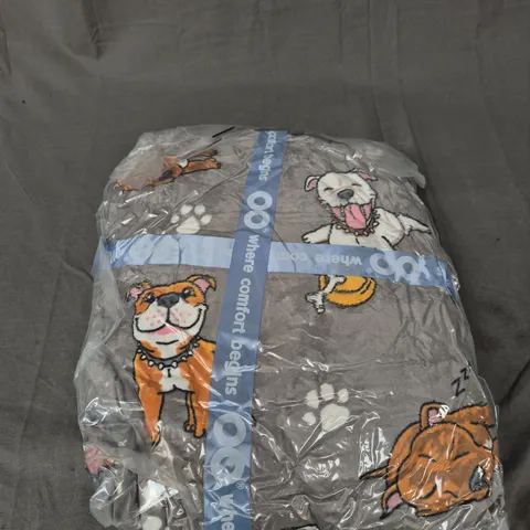 SEALED OODIE ADULT OVERSIZED HOODED BLANKET - BULLDOGS