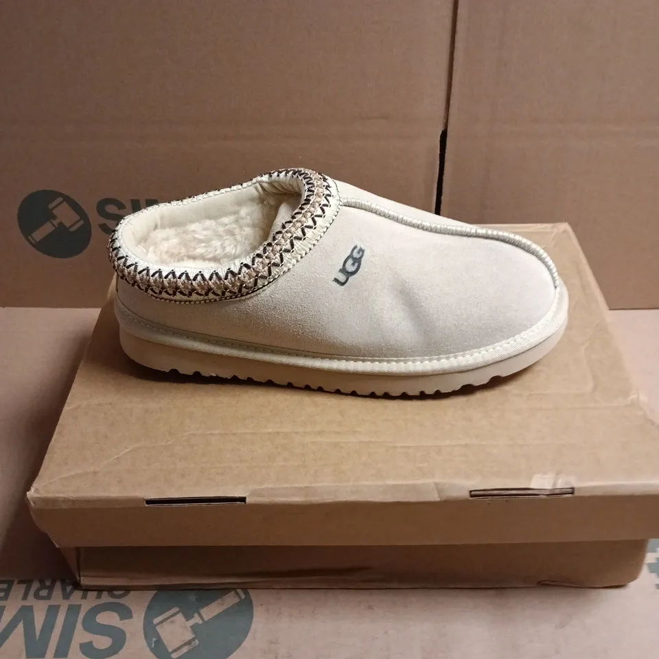 BOXED PAIR OF UGG TASMAN II SLIPPERS - 5