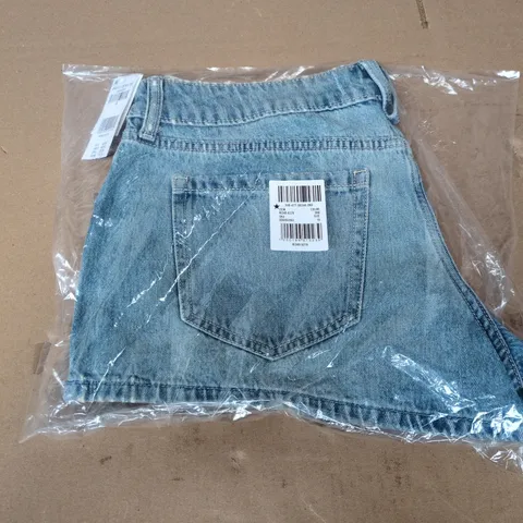 BAGGED HOLLISTER LOW-RISE MINI SHORTS IN LIGHT BLUE - SIZE 10