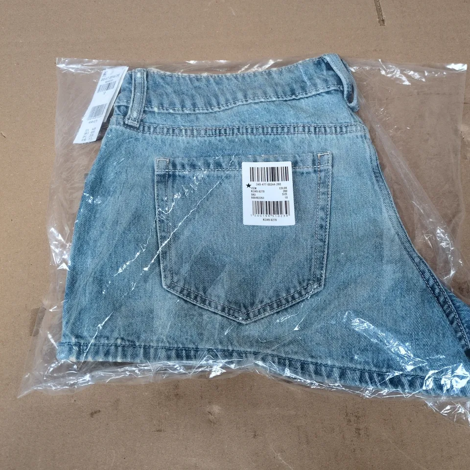 BAGGED HOLLISTER LOW-RISE MINI SHORTS IN LIGHT BLUE - SIZE 10