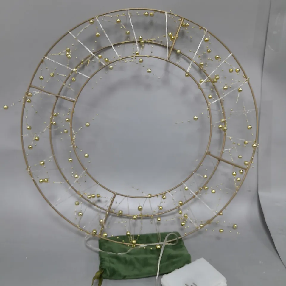 BOXED SARA DAVIES PRE-LIT BEADED WREATH 