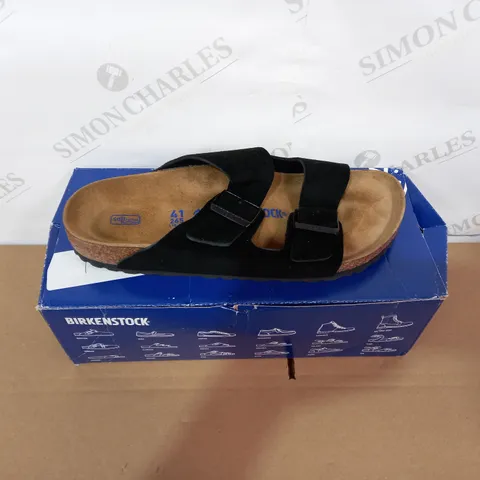 BOXED PAIR OF BIRKENSTOCK SANDALS SIZE 41