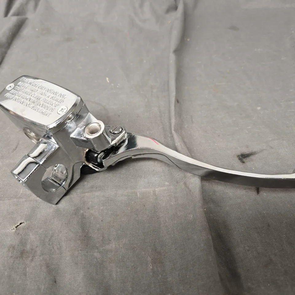 CHROME MASTER BRAKE CYLINDER 