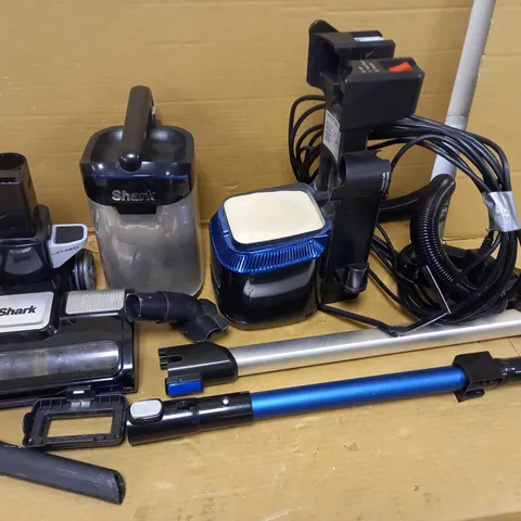 SHARK NV602UK LIFT-AWAY UPRIGHT VACUUM CLEANER