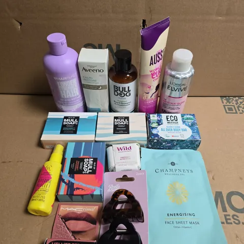 APPROXIMATELY 15 ASSORTED HEALTH & BEAUTY PRODUCTS TO INCLUDE MAC, BULLOG AND L'OREAL 