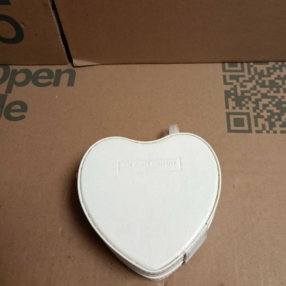 THE WHITE COMPANY HEART-SHAPED JEWELLERY BOX WITH RING & BRACELET