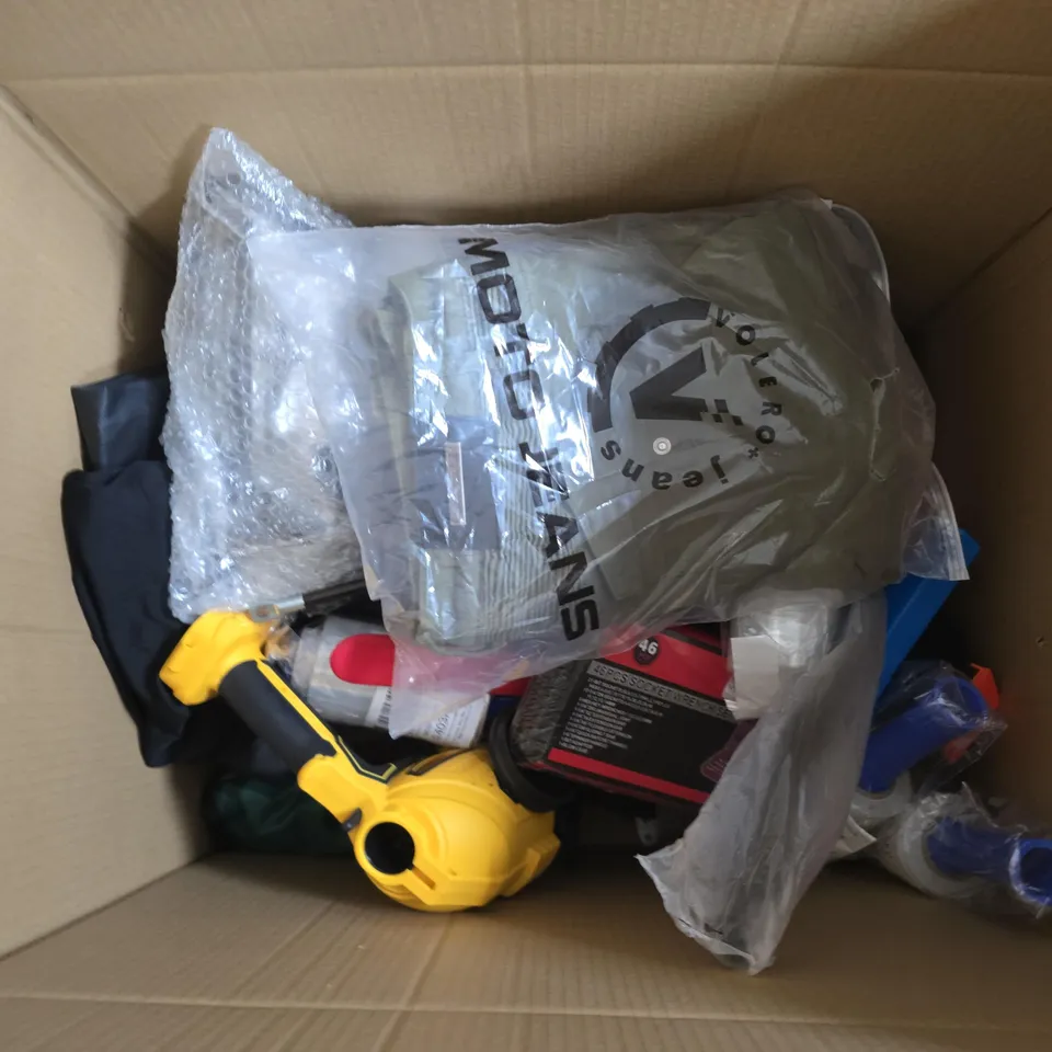 APPROXIMATELY 15 ASSORTED VEHICLE PARTS, TOOLS & ACCESSORIES TO INCLUDE 46PCS SOCKET WRENCH SET, VOLERO JEANS, FEBI STABILISER LINK, ETC - COLLECTION ONLY