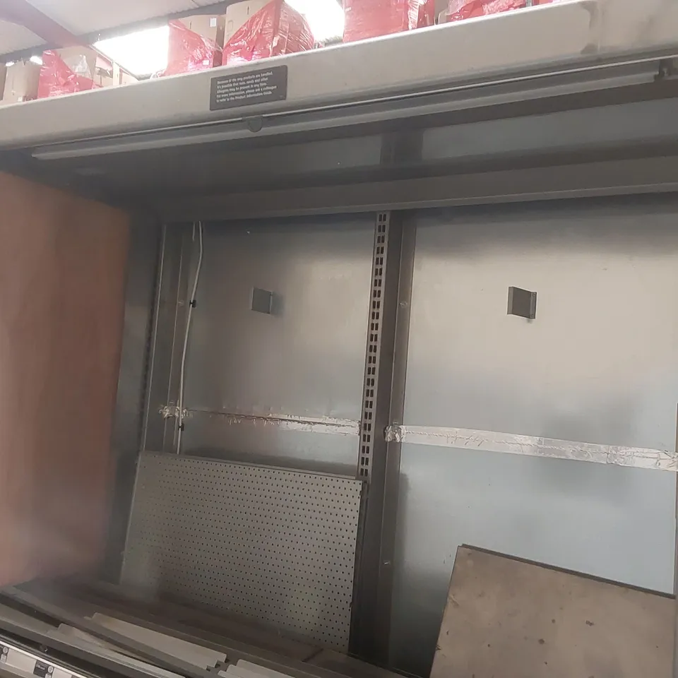 BOND GROUP CHICAGO COMMERCIAL REFRIGERATED DISPLAY CABINET