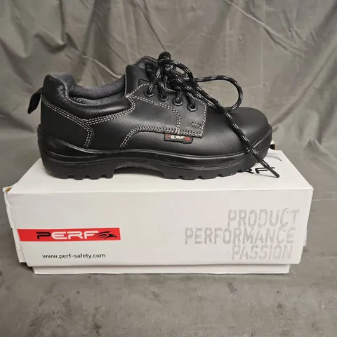 BOXED PAIR OF PERF SAFETY SHOES IN BLACK SIZE UK 6