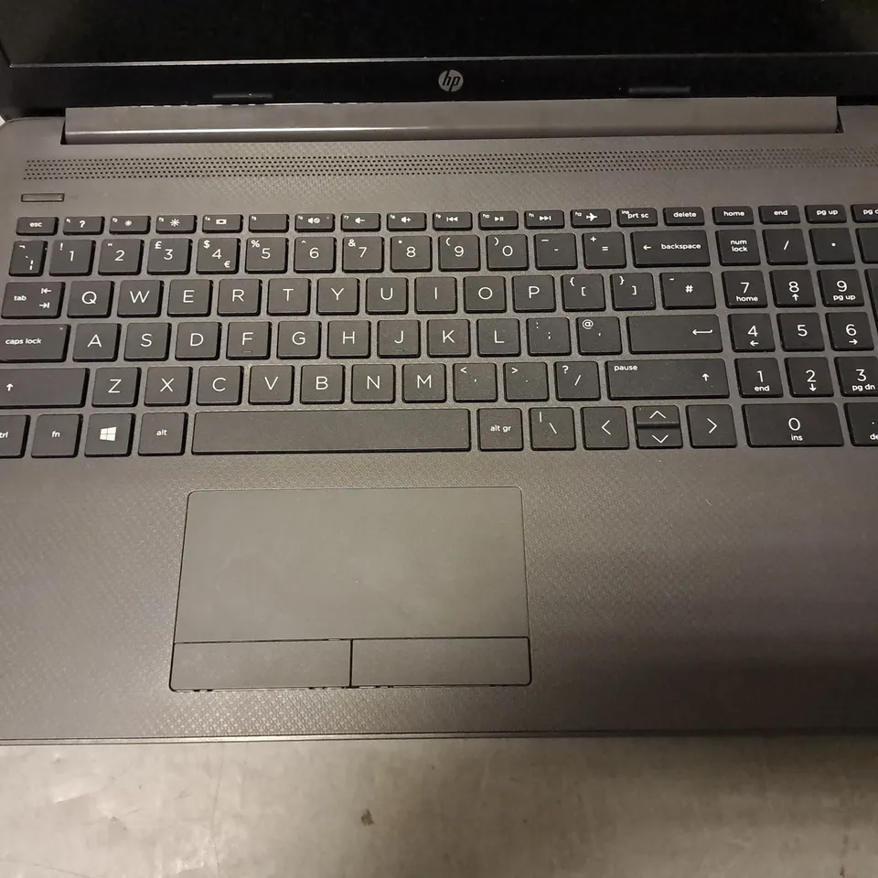 HP 255 G7 LAPTOP 