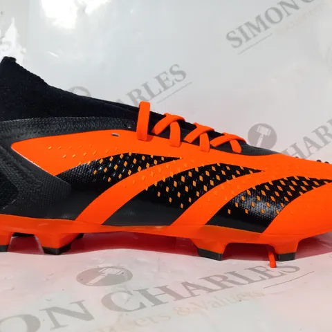 PAIR OF ADIDAS PREDATOR FOOTBALL BOOTS ORANGE/BLACK UK SIZE 7