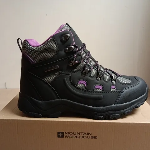 BOXED PAIR OF MOUNTAIN WAREHOUSE ADVENTURER WOMEN'S WATERPROOF WALKING BOOTS – UK 6, BLACK