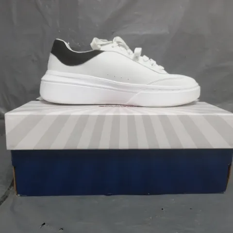 SKECHERS COURT CLASSICS TRAINERS WHITE SIZE 6