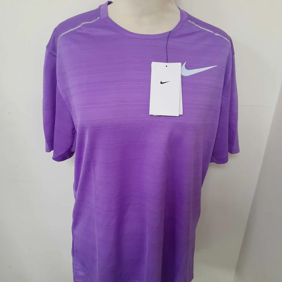 NIKE MENS RUNNING TEE IN PURPLE - M