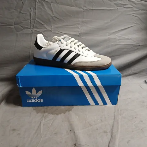 ADIDAS SAMBA TRAINERS – WHITE WITH BLACK STRIPES, GREY SUEDE TOE