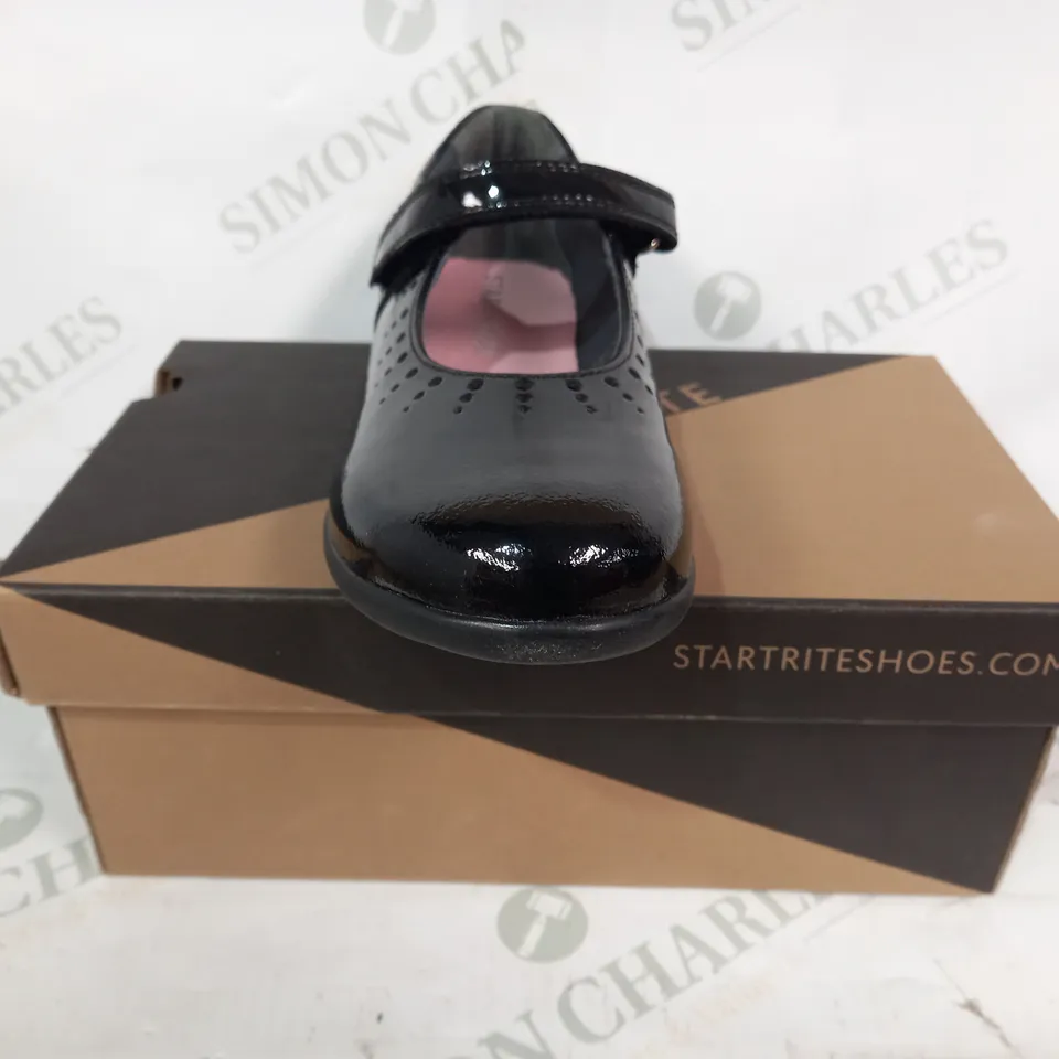BOXED PAIR OF START RITE MARY JANE SHOES IN BLACK EU SIZE 32