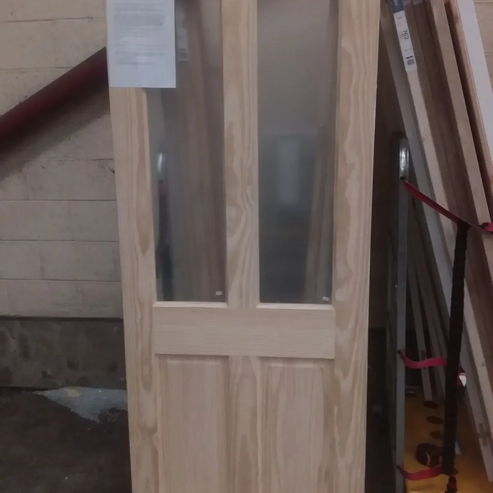4 PANEL CLEAR PINE GLAZED INTERNAL DOOR 2040×826MM