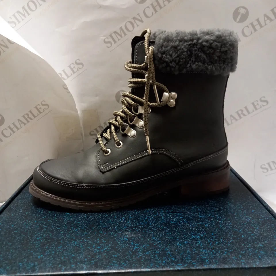 EMU AUSTRAILIA OKAB WATERPROOF BLACK BOOTS - SIZE 5