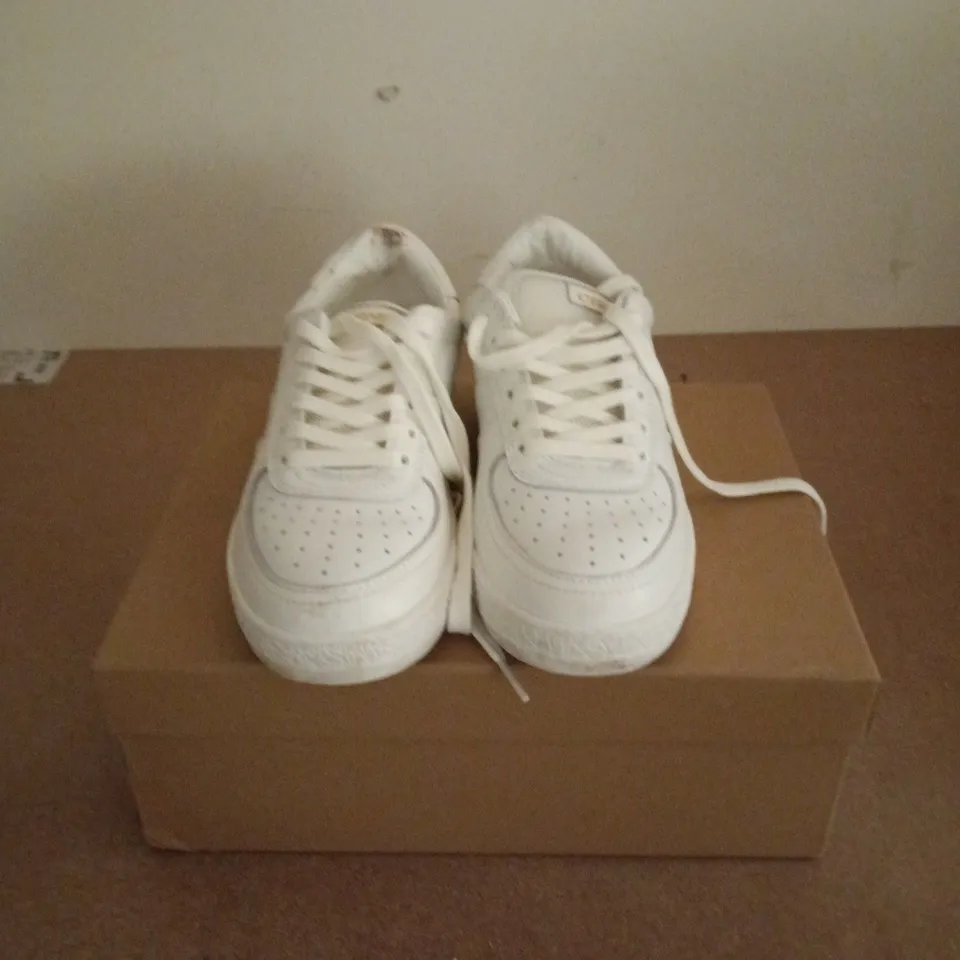 BOXED PAIR OF CTRNE GEODE SNEAKERS IN WHITE - UK 4