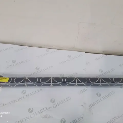 BOXED LINEAR STEM ROLLER BLIND