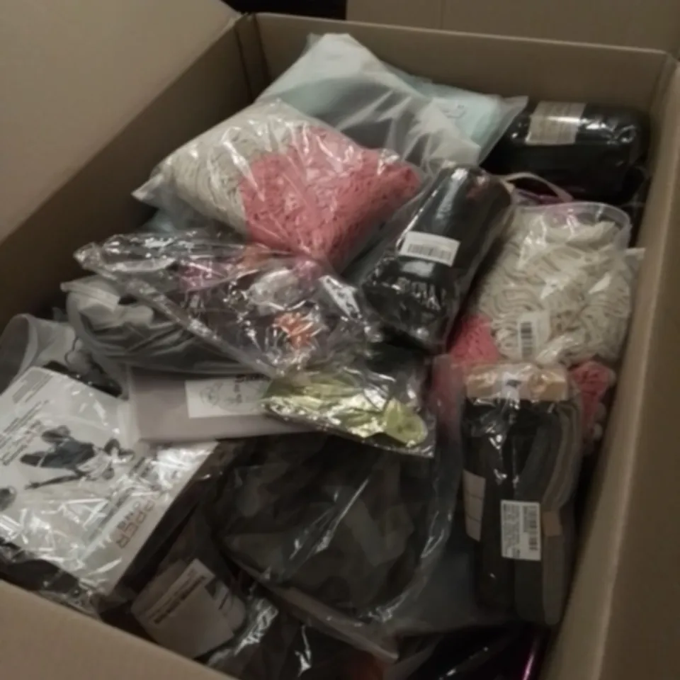 PALLET OF APPROXIMATELY ASSORTED HOUSEHOLD ITEMS TO INCLUDE HAIR REMOVAL ITEMS , BACK SUPPORT ITEMS AND BAGS 