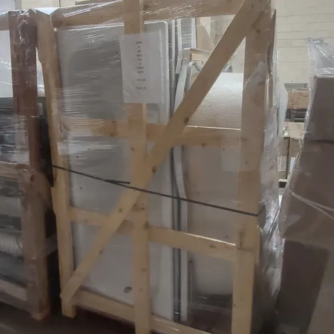 PALLET CONTAINING APPROXIMATELY 6x MIXED BATHTUBS