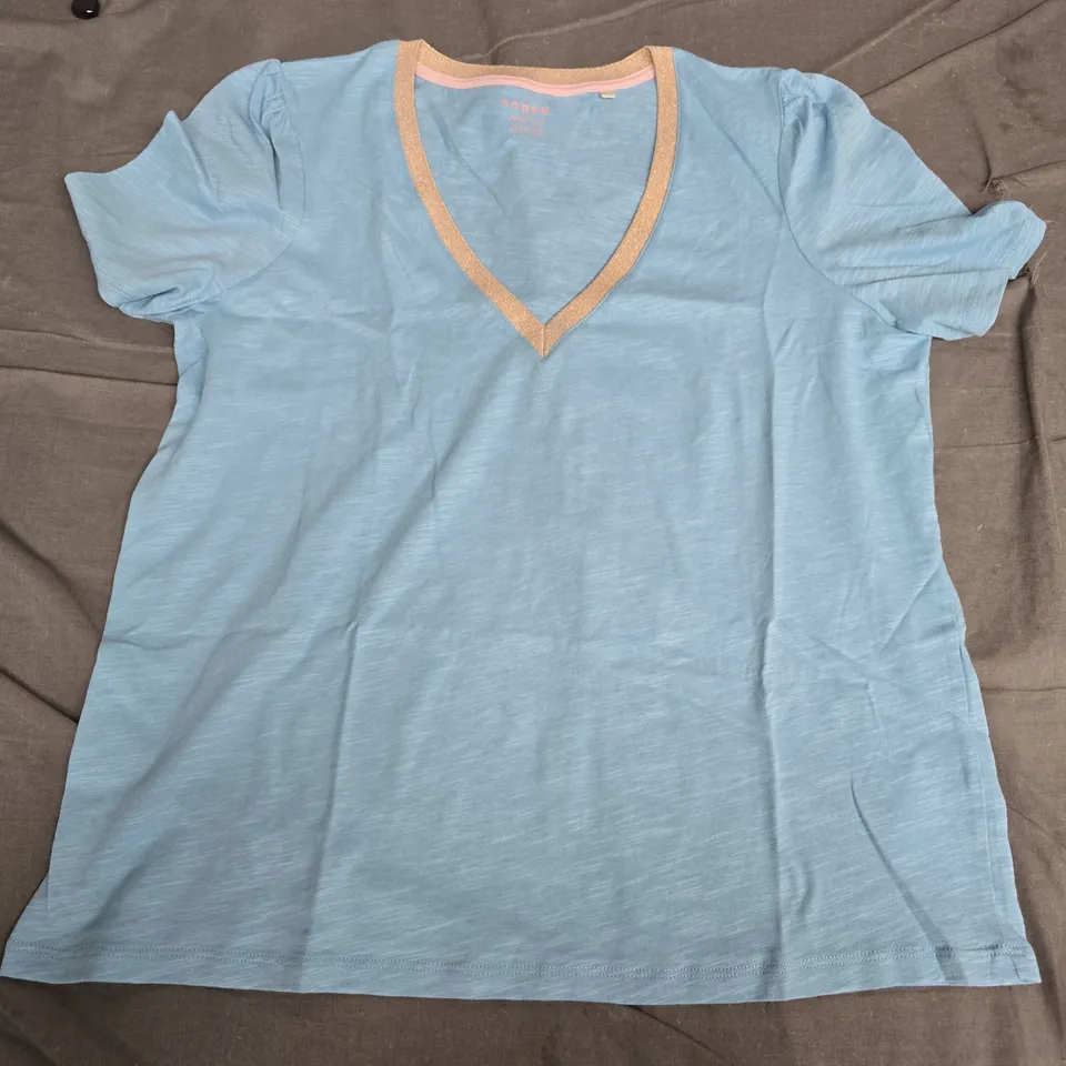 BODENS WOMEN'S LIGHT BLUE V-NECK TOP WITH PINK GLITTER TRIM - UK 12