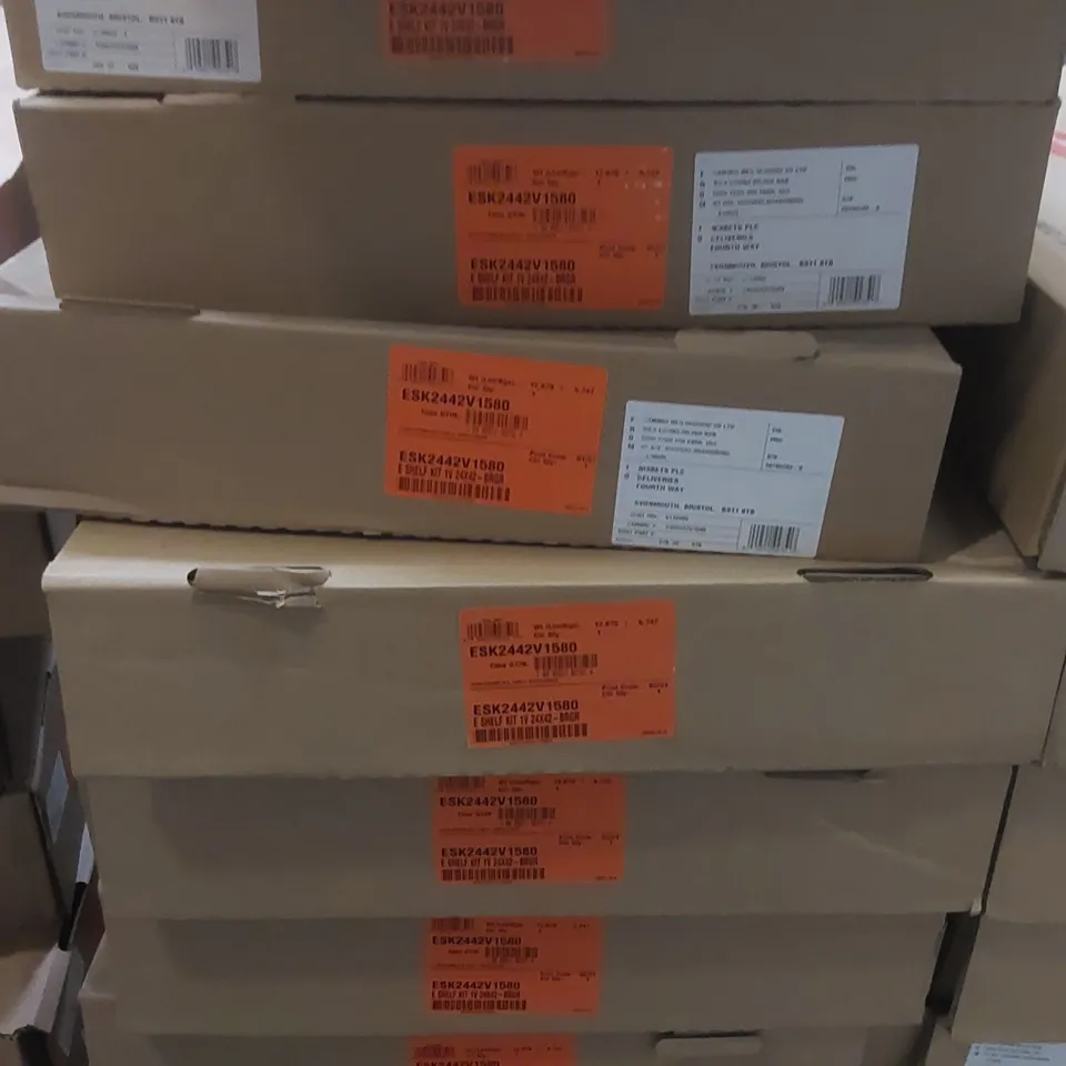 PALLET CONTAINING APPROXIMATELY 14x CAMSHELVING SHELF KITS 