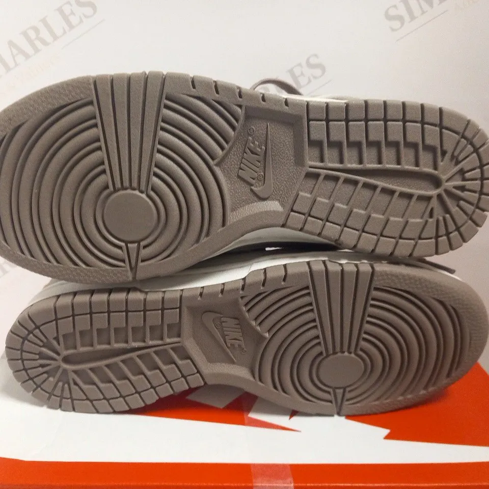 BOXED NIKE WOMANS DUNK LOW - MOON FOSSIL SIZE 3.5