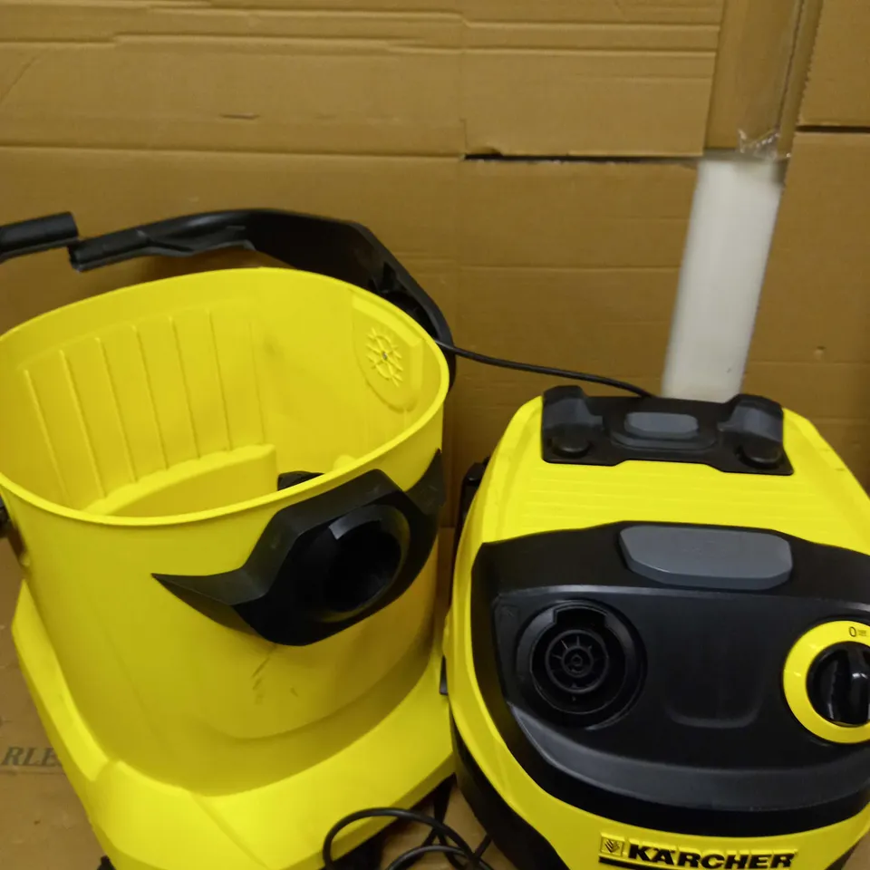 KARCHER WD5 VACUUM CLEANER