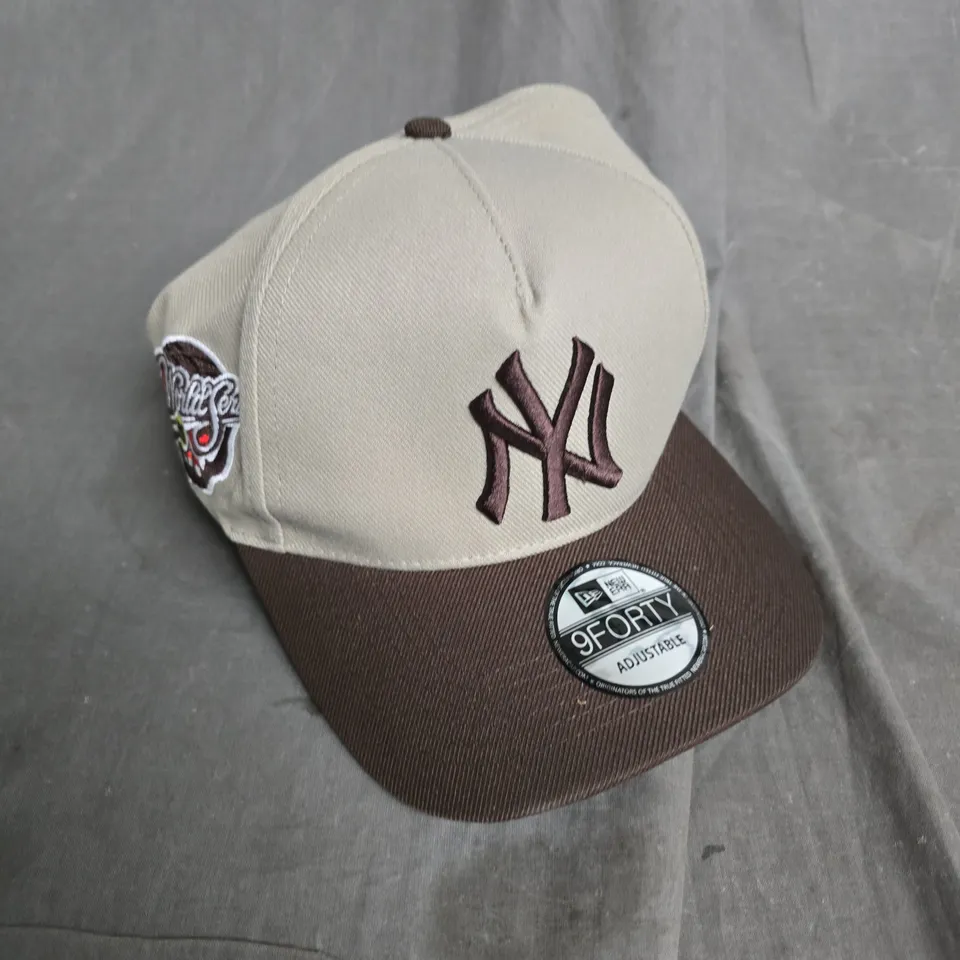 NEW ERA NEW YORK YANKIES WORLD SERIES 98 CAP IN STONE - UK 40
